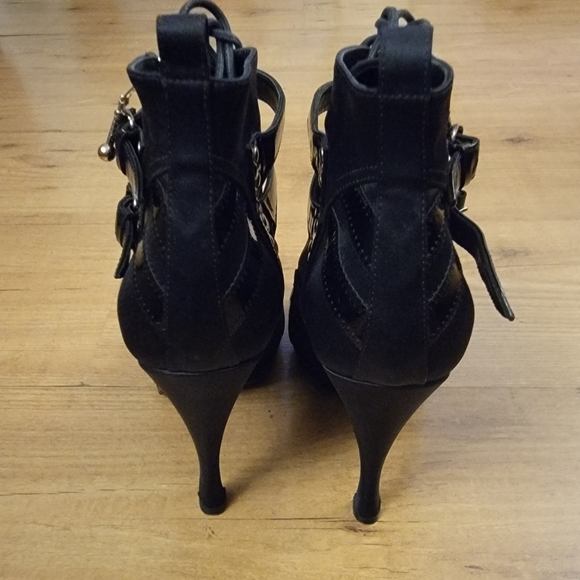 Balenciaga Mock Lace-Up & Zip-Up Ankle Booties - Picture 9 of 16